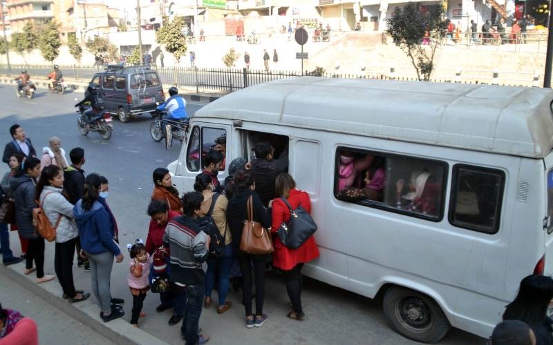 निजी सवारीको जोर विजोर हट्यो