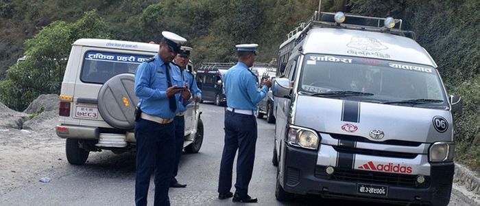 काठमाडौँ भित्रनेलाई १४ दिन होम क्वारेन्टिन अनिवार्य, नबसे कारवाही