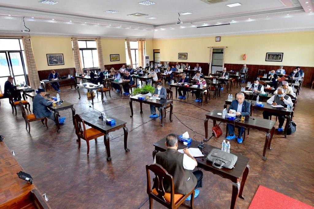 पुर्व माओवादीका मन्त्रीहरु सरकार छोड्ने तयारीमा