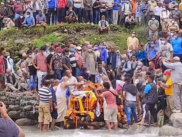 पूर्व मन्त्री बस्नेतलाई कोरोना परीक्षणका लागि स्वाब दिन नगरपालिकाको आग्रह