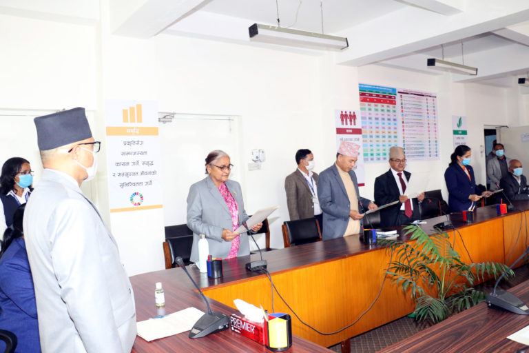 राष्ट्रियसभाका चारै समितिका सभापतिले लिए शपथ