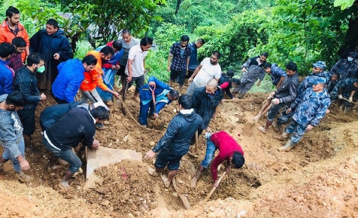 स्याङ्जा पहिरो अपडेट : एकै घरका ९ सहित १० जनाको मृत्यु