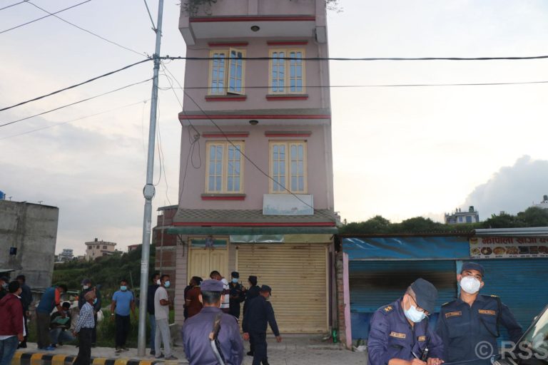 भक्तपुर घटनामा प्रहरीको प्रारम्भिक निस्कर्ष : आमा-छोराको हत्यापछि श्रीमानले विष सेवन