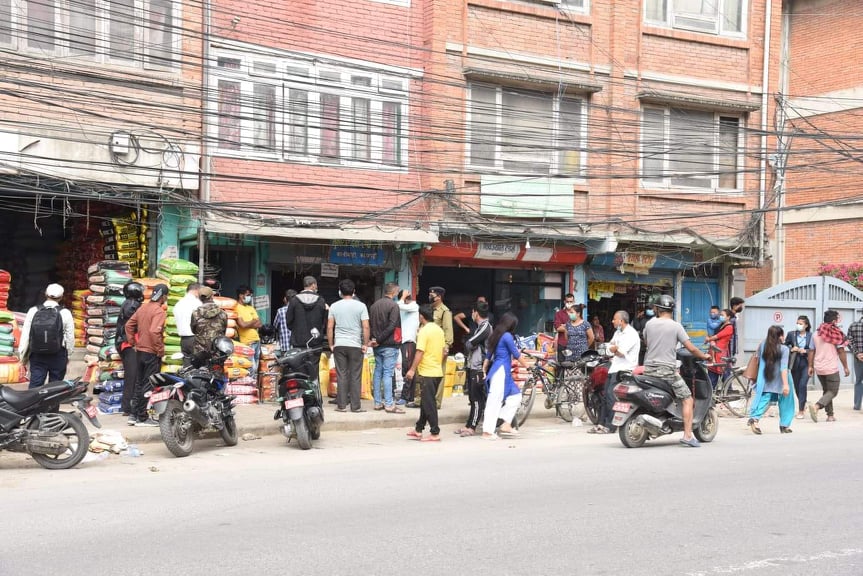 मापदण्डविपरीतका ३ सय २६ व्यापारिक फार्मलाई कारबाही