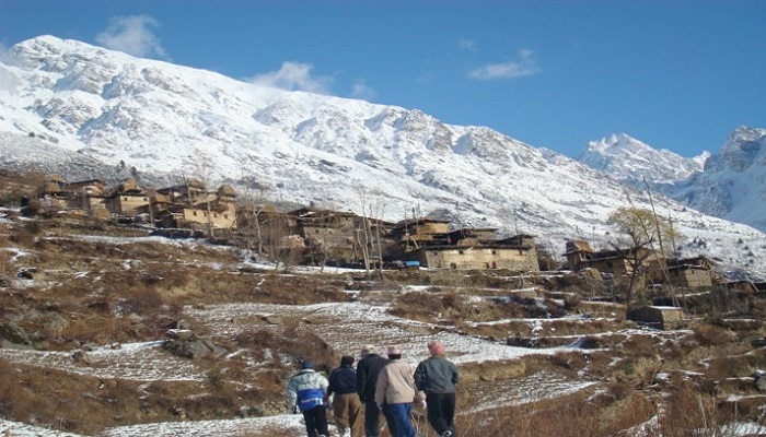 अत्यधिक चिसोले हुम्लामा पानीको धारामा बरफ जम्न थाल्यो