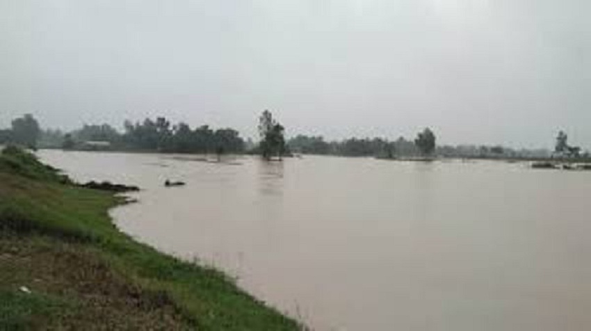 एक पटक नदी तरेको २०० रुपैयाँ !