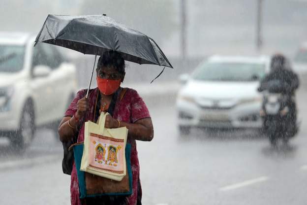 दक्षिण भारतमा शक्तिशाली आँधीको त्रास, एक हजारभन्दा धेरैलाई सुरक्षित ठाउँमा सारियो