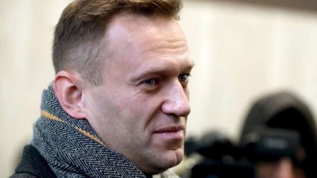 पुटिनका विरोधी नेता नाभाल्नीलाई जेलबाट निकालेर अज्ञात ठाउँ लगियो