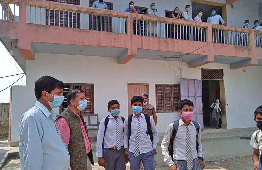 विद्यालय खोल्ने ११ सञ्चालक पक्राउ