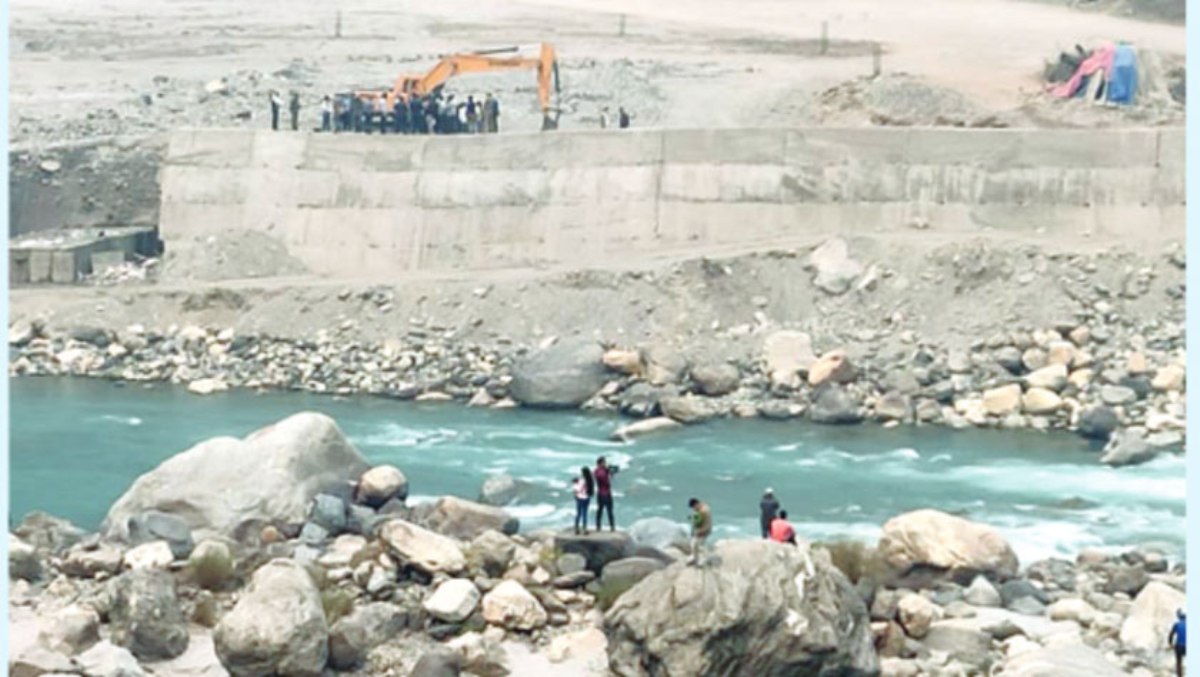 महाकालीमा भारतले तटबन्ध बनाइसकेपछि नेपालको निरीक्षण