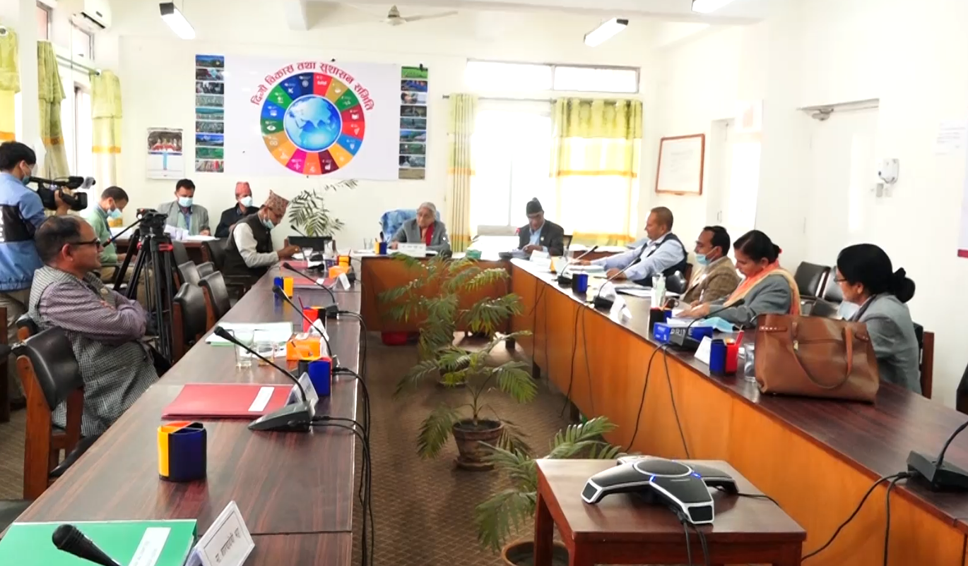 स्कुल बन्द गरेर अनलाइनबाट पठनपाठन गराउन संसदीय समतिको निर्देशन