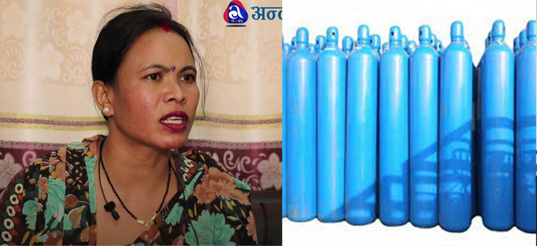 यी हुन् चीनले अनुदानमा दिएको अक्सिजन सिलिण्डर घरमा राख्ने सांसद