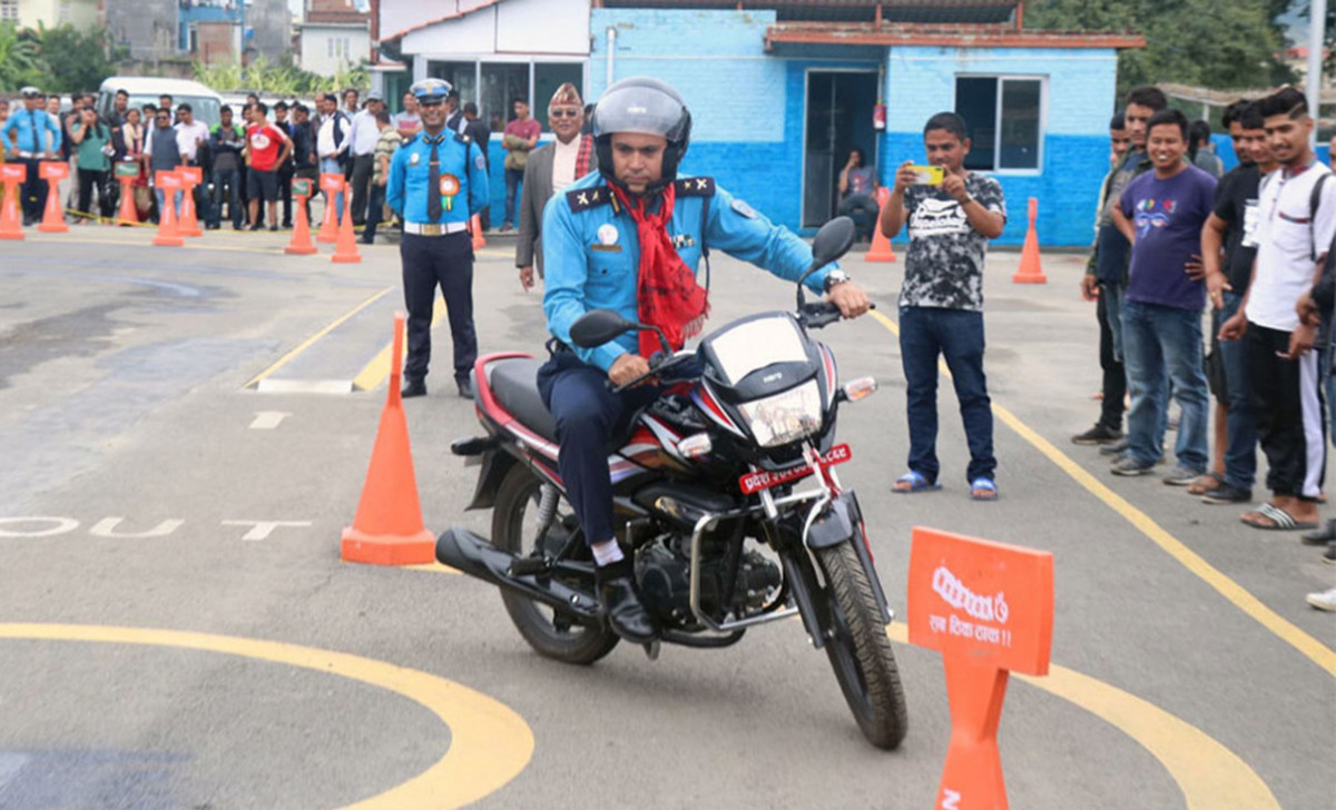 मोटरसाइकल र गाडीको ट्रायल दिनेहरुलाई साउनदेखी लागु हुँदैछ यस्तो व्यवस्था
