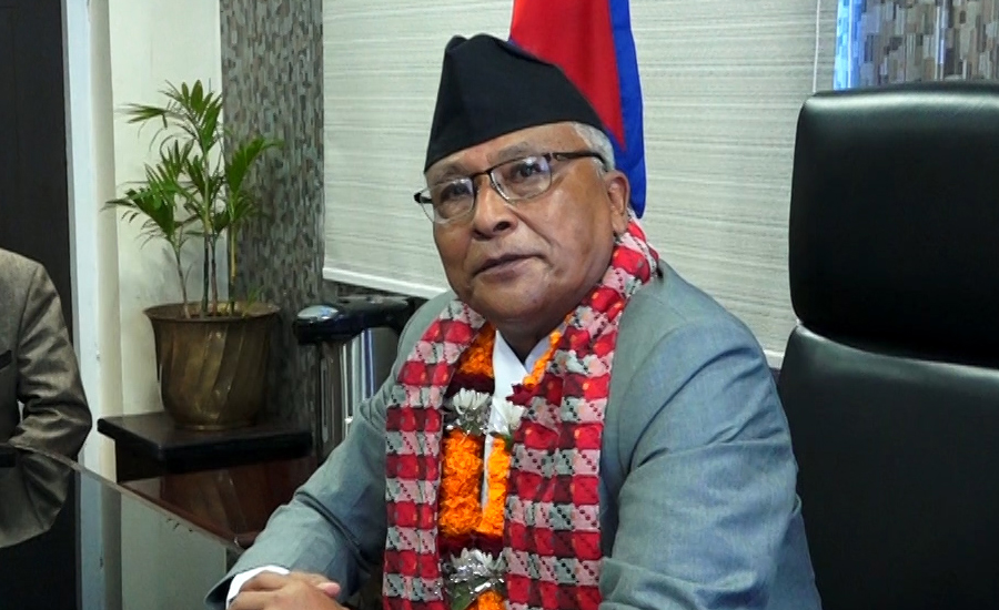 चुच्चे नक्सा नभएको पाठ्यपुस्तक जफत गर्न शिक्षामन्त्रीको निर्देशन