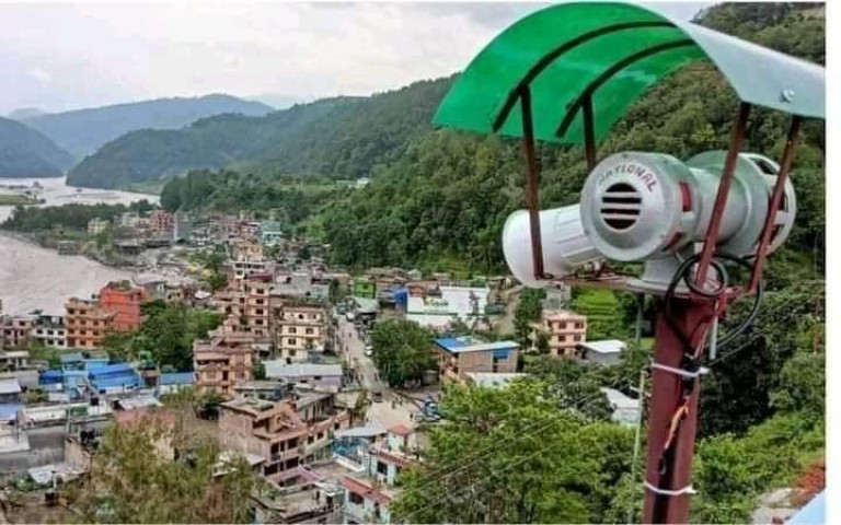 मेलम्चीमा बाढीको पूर्वसूचना दिन साइरन जडान