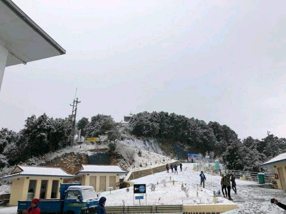 काठमाडौँ उपत्यकासहित देशका अधिकांश स्थानमा हिमपातसहित वर्षा