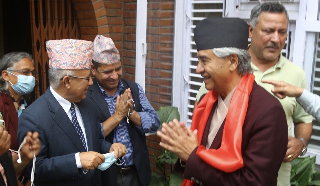 बालुवाटारमा प्रधानमन्त्री देउवा र माधव नेपालबीच भेटवार्ता, के–के भयो कुराकानी ?