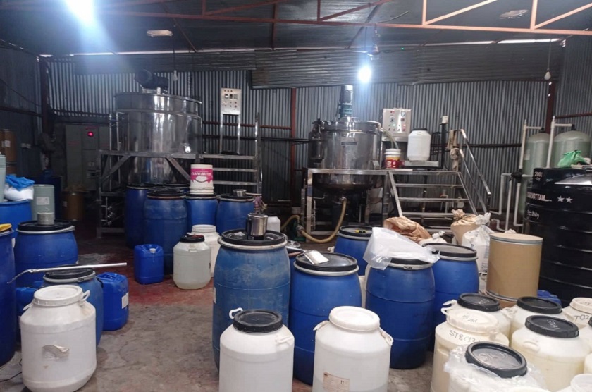 बौद्धको कस्मेटिक कारखानामा प्रहरी छापा, ५ करोड बढीको सामान ‘सिल’