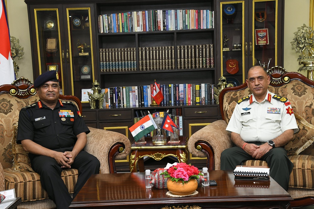 प्रधानसेनापति शर्मा र भारतीय सेनाध्यक्ष पाण्डेबीच भेटवार्ता