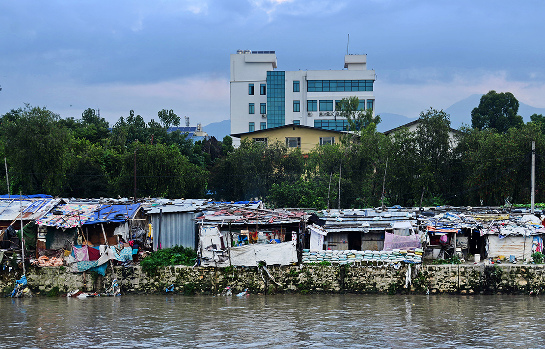 ६ महिनाभित्र सुकुम्बासी बस्ती हटाउन निर्देशन