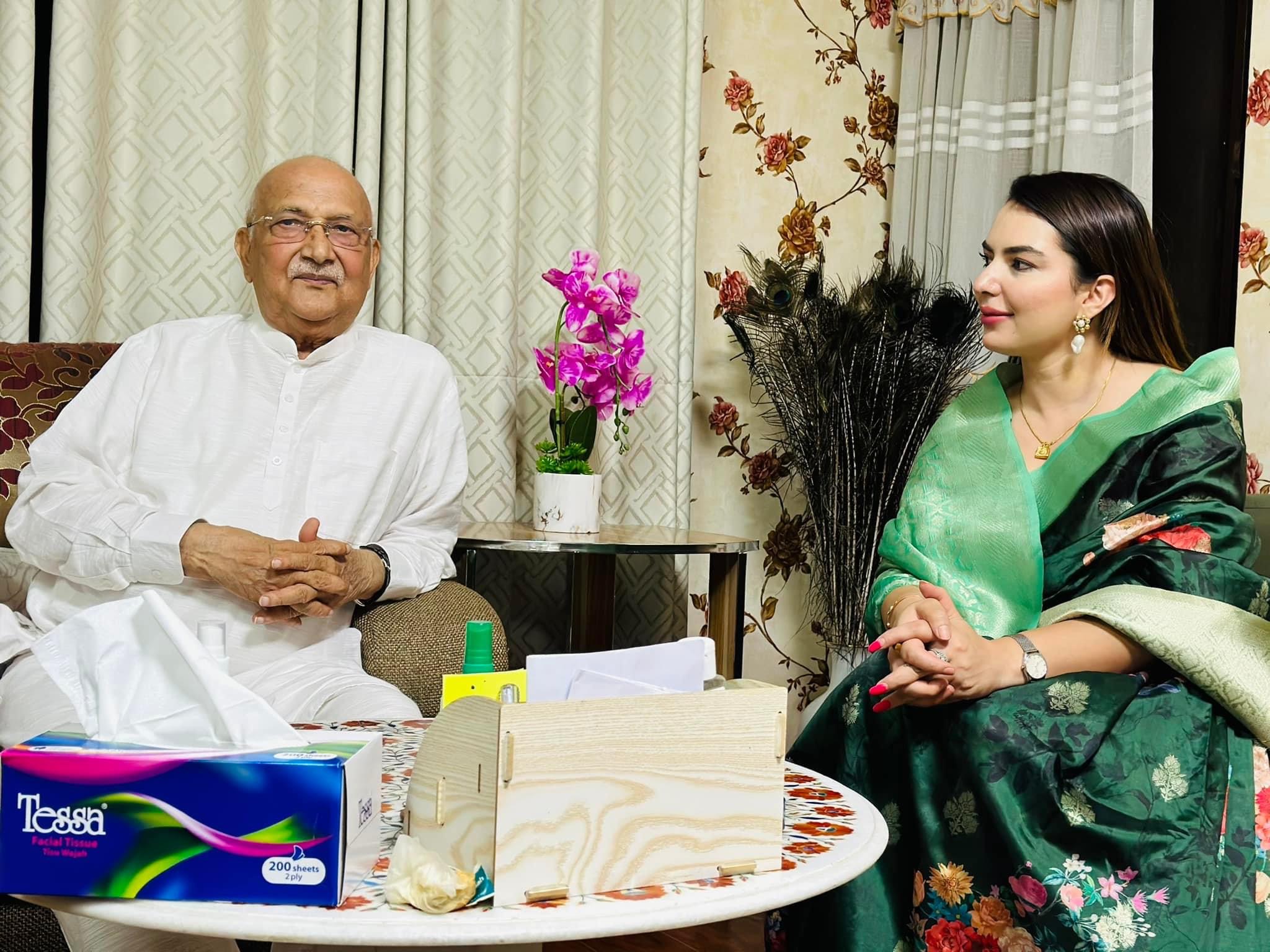 ओली भेट्न बालकोट पुगिन् एलिजा गौतम