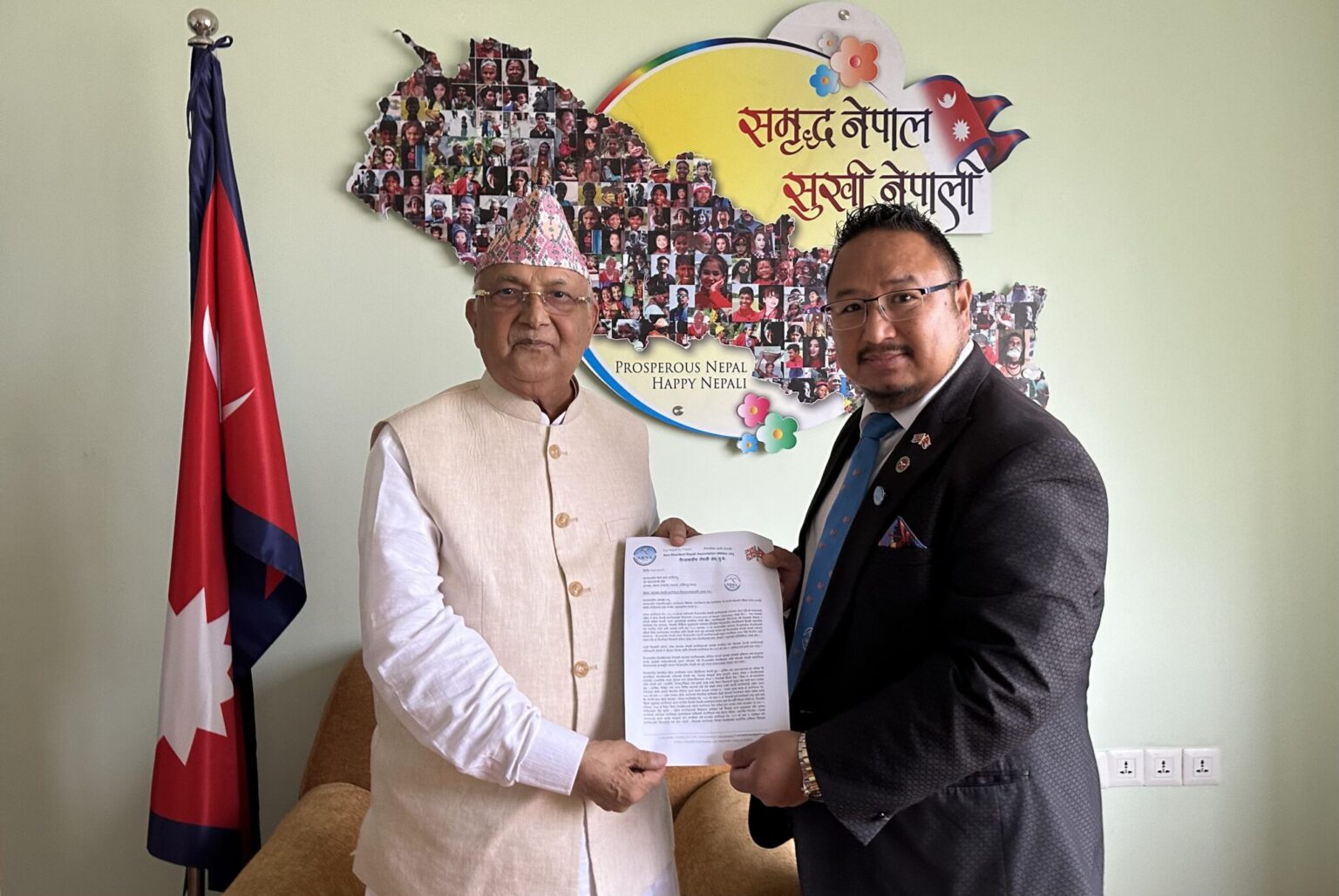 एनआरएनए यूके अध्यक्ष प्रेम गाहामगर र पूर्व प्रधानमन्त्री ओली बीच भेटवार्ता