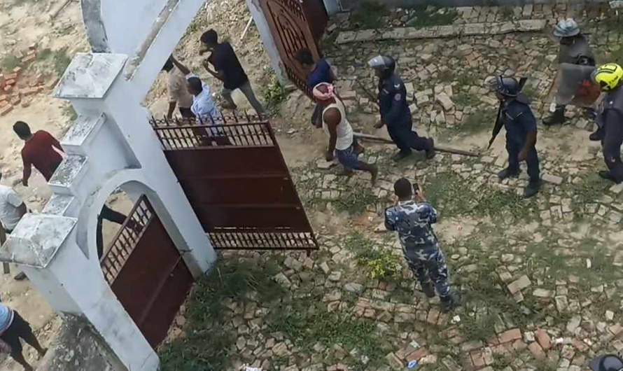 विद्यालय भवन निर्माणमा विवाद : दुईजना गम्भीर घाइते, तीन राउण्ड हवाई फायर