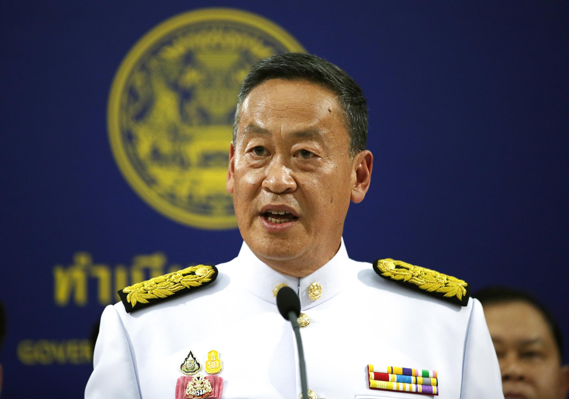 थाइल्याण्डका नयाँ प्रधानमन्त्रीले राजाबाट गरे शपथग्रहण