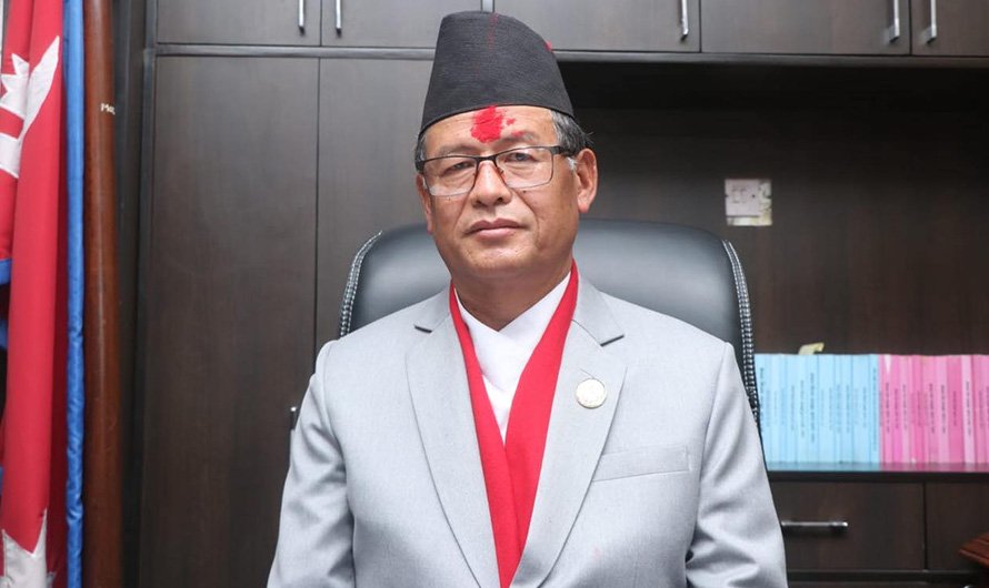 संक्रमणकालीन न्यायसम्बन्धी विधेयकबारे शीर्ष नेताहरूसँग छलफल गर्नुपर्छ : मन्त्री गुरुङ