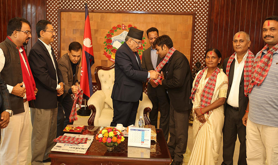 एमाले लुम्बिनी प्रदेश सचिवालय सदस्य हरिजन माओवादीमा प्रवेश