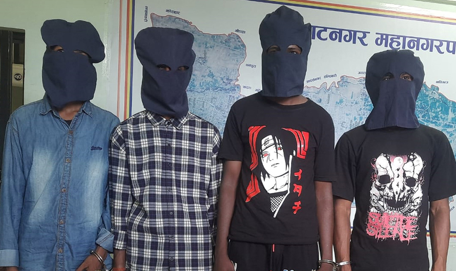 घरेलु हतियारसहित विराटनगरबाट १५ जना पक्राउ