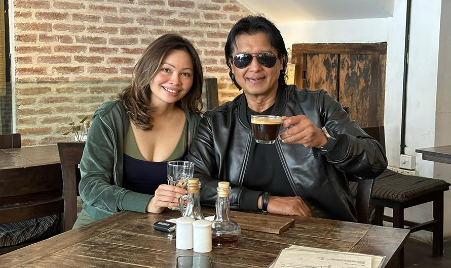 पिताको भूमिका गर्दैनन्, ५० लाख पारिश्रमिक माग्छन् राजेश हमाल