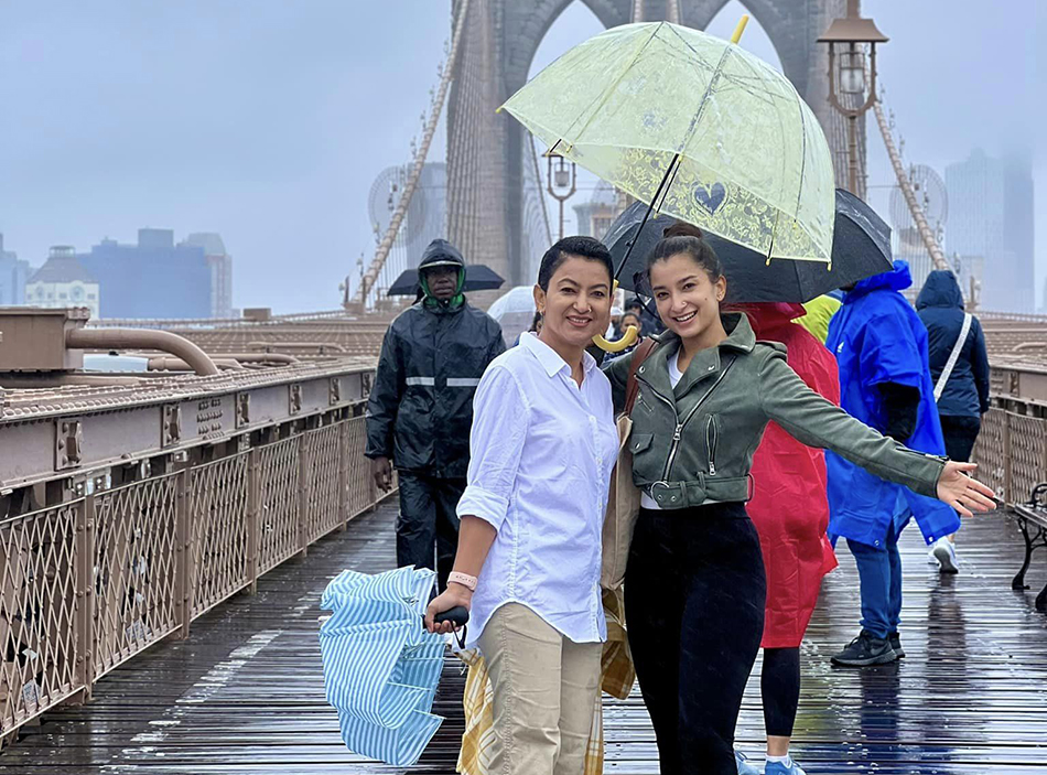 झरना थापाले सुरु गरिन् ‘ए मेरो हजुर ५’को तयारी