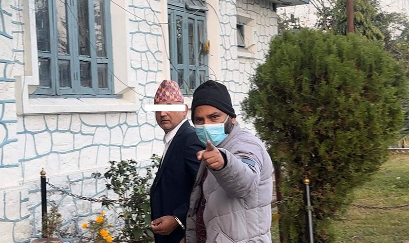 कुश्मा नगरपालिकाका प्रशासकीय अधिकृत पराजुली जेल चलान