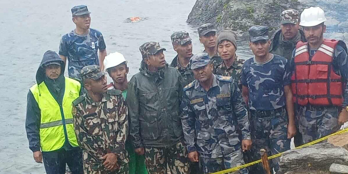 गोसाईकुण्डमा भेटिएका दुई जनाको शव मौसमका कारण त्यहीँ राखियो