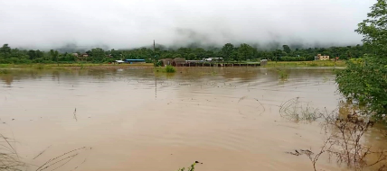 बाढीले कञ्चनपुरमा ४५ घर डुबानमा, महाकालीको जलस्तर बढ्यो