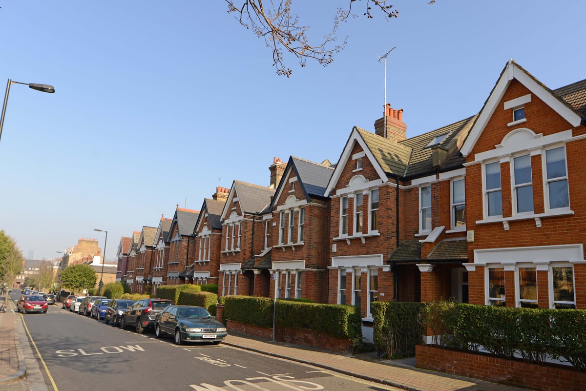 यूकेका घरधनीलाई २०२६ देखि लागू हुने कानुनी परिवर्तनहरुबारे सजग रहन विज्ञहरुको सुझाव