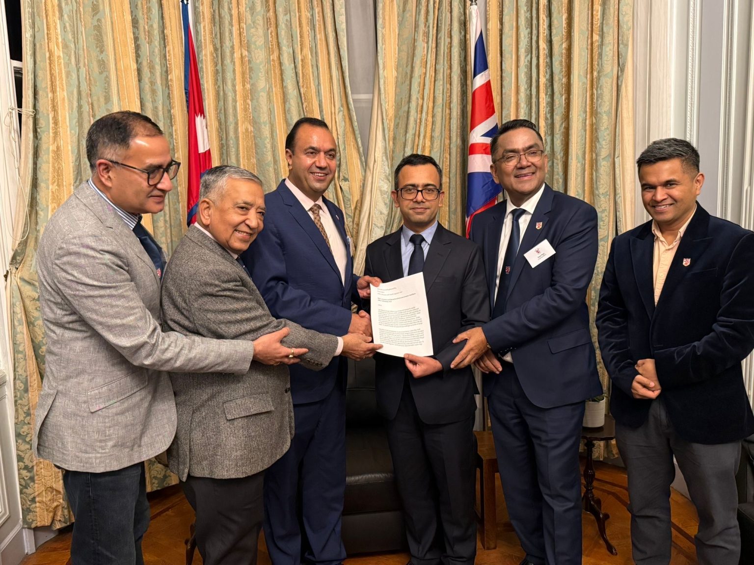 एनआरएन नागरिकता कार्यान्वयन माग गर्दै आचार्यले लन्डनबाट पठाए प्रधानमन्त्रीलाई ज्ञापनपत्र