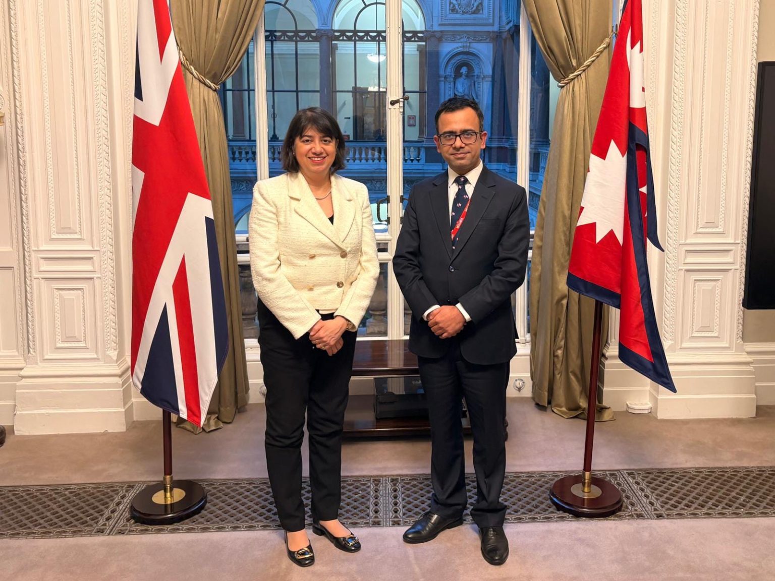 बेलायती मन्त्री सीमा मल्होत्रासँग नेपाली कार्यवाहक राजदूत विपिन दुवाडीको भेटवार्ता