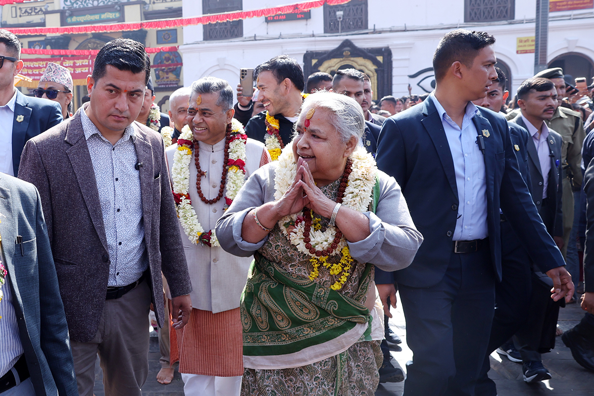 चुनाव शान्तिपूर्णरूपमा सम्पन्न भएकोमा प्रधानमन्त्रीद्वारा पशुपतिनाथमा ‘धन्यवाद पूजा’