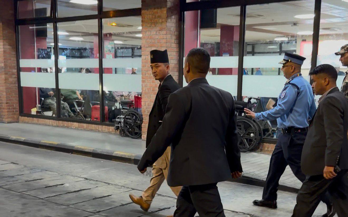 त्रिभुवन विमानस्थलमा गृहमन्त्री गुरुङको छड्के अनुगमन