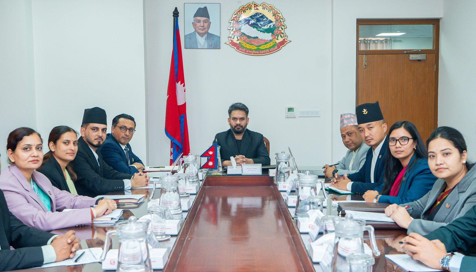 मन्त्रीहरु नै भन्छन्-छुट्टै ‘गोप्य’ सञ्चार च्यानल बनाउने कुनै निर्णय भएको छैन