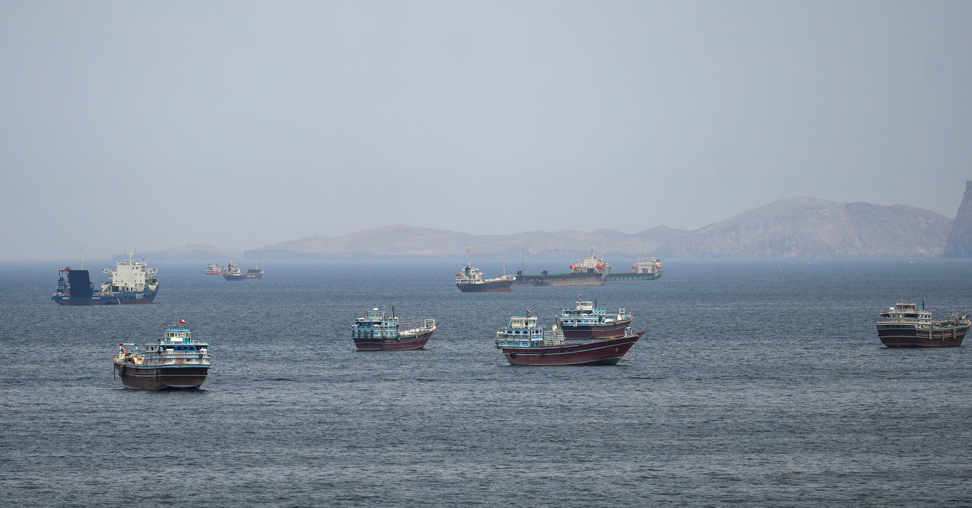 होर्मुजमा बारुदी सुरुङ हटाउन ६ महिना लाग्ने, युद्ध अन्त्य भए पनि तत्काल ऊर्जा बजार स्थिर नहुने सङ्केत