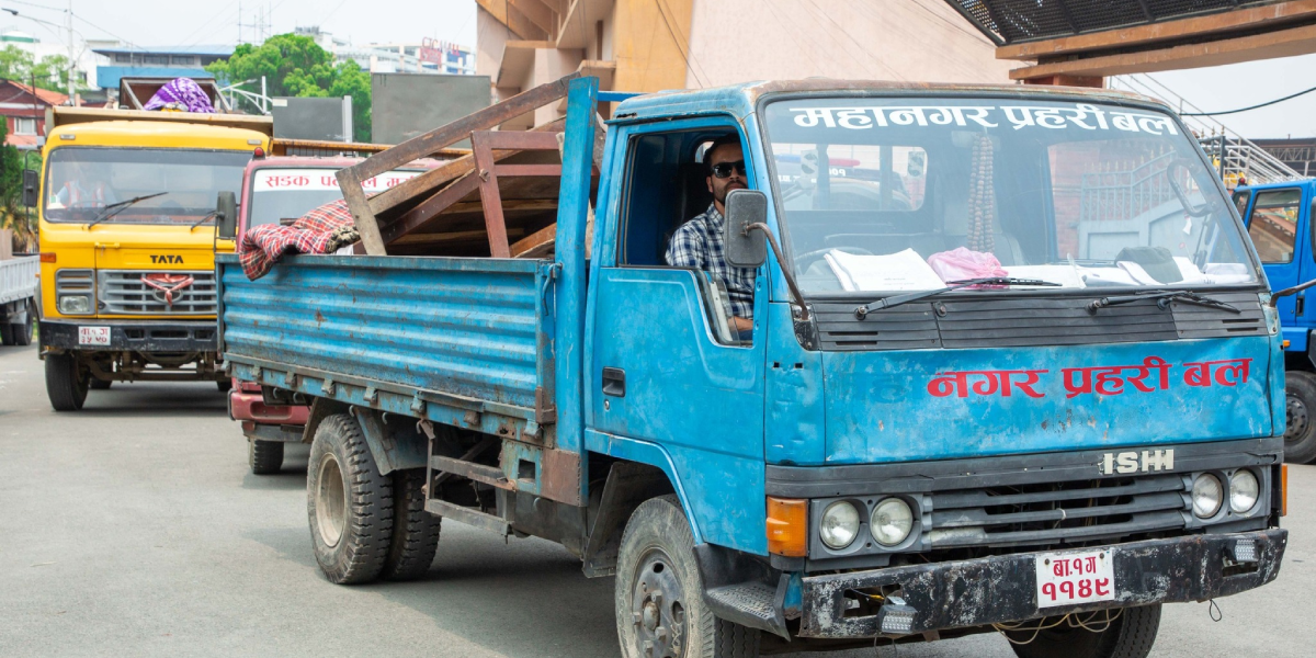 नदी किनारका जोखिमयुक्त बस्ती हटाउने अभियान जारी : हालसम्म १४४ परिवार सरकारको सम्पर्कमा
