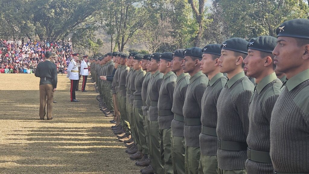 गोर्खा सैनिकमा भर्ती भएका युवालाई फिस एन्ड चिप्स खानदेखि सडक काट्नसम्म सिकाइँदै