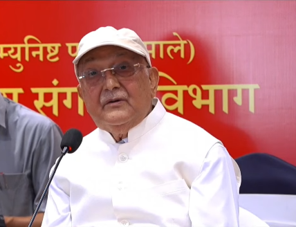 ओलीको प्रश्नः सदनमा गएर प्रधानमन्त्रीले कसको हितमा बोलेको ?